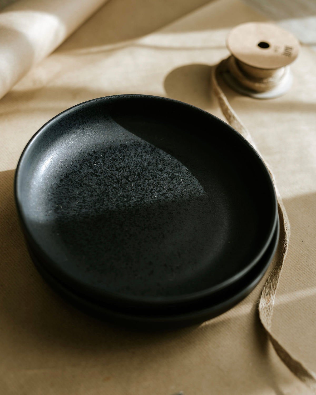 Faro pasta plate matt black blue