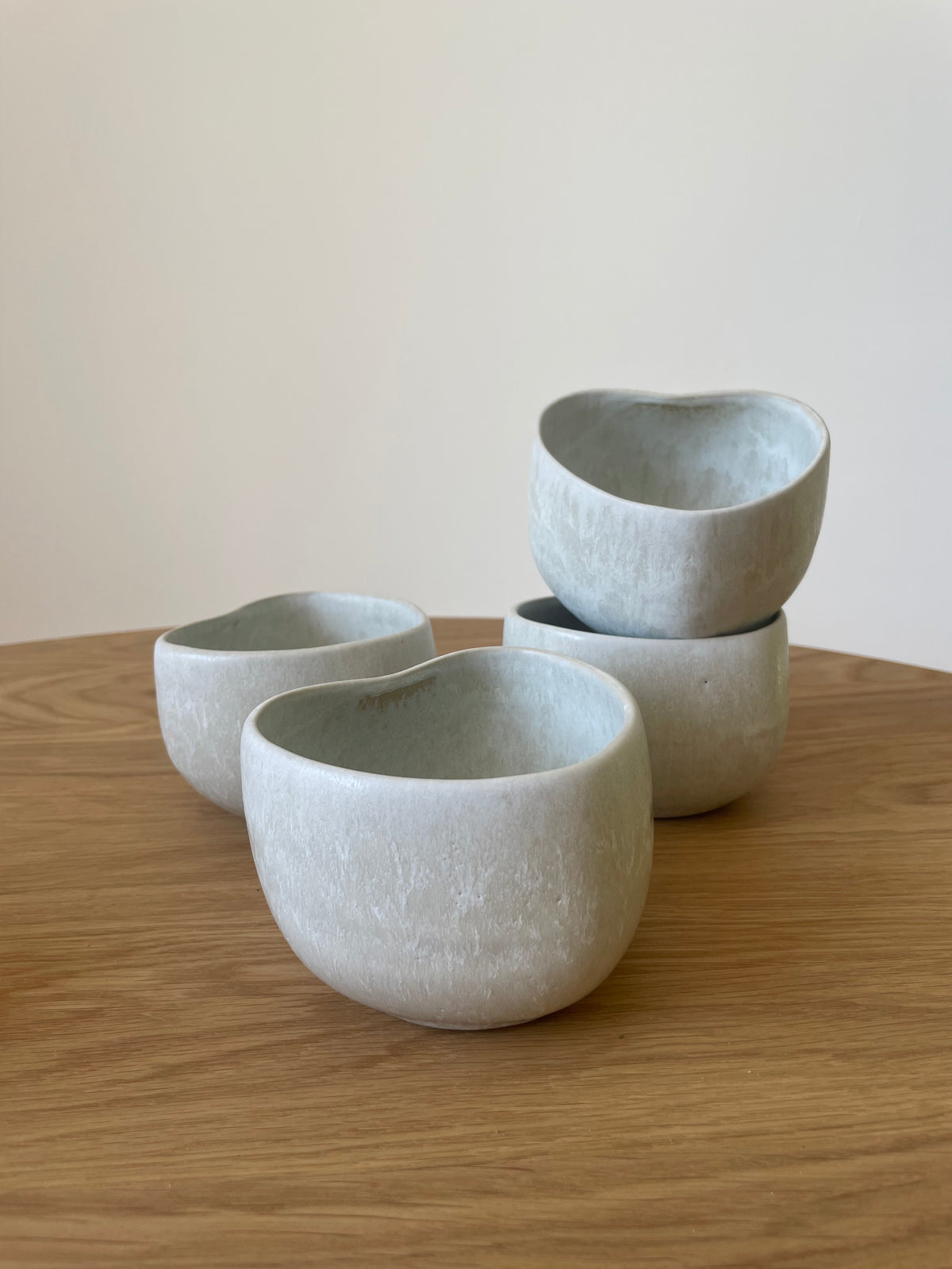 Amora Becher Mattweiß Creme Imperfections