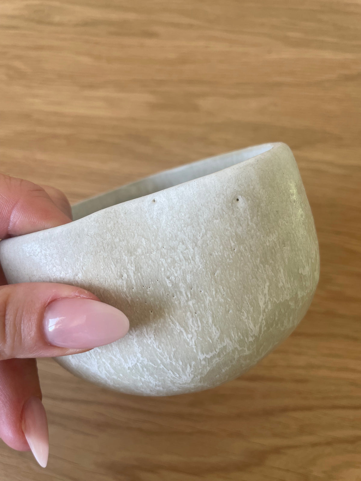 Amora Becher Mattweiß Creme Imperfections
