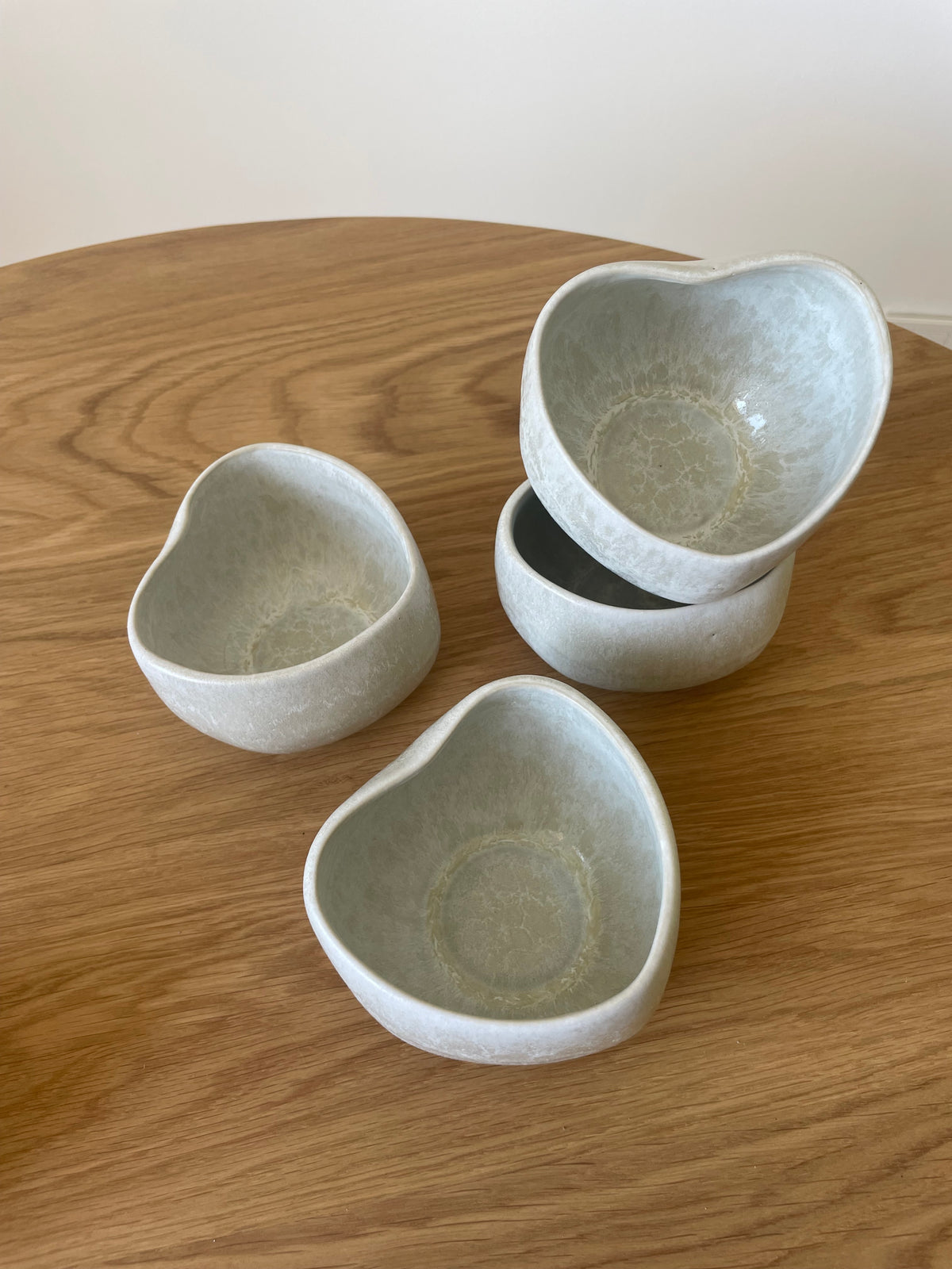 Amora Becher Mattweiß Creme Imperfections