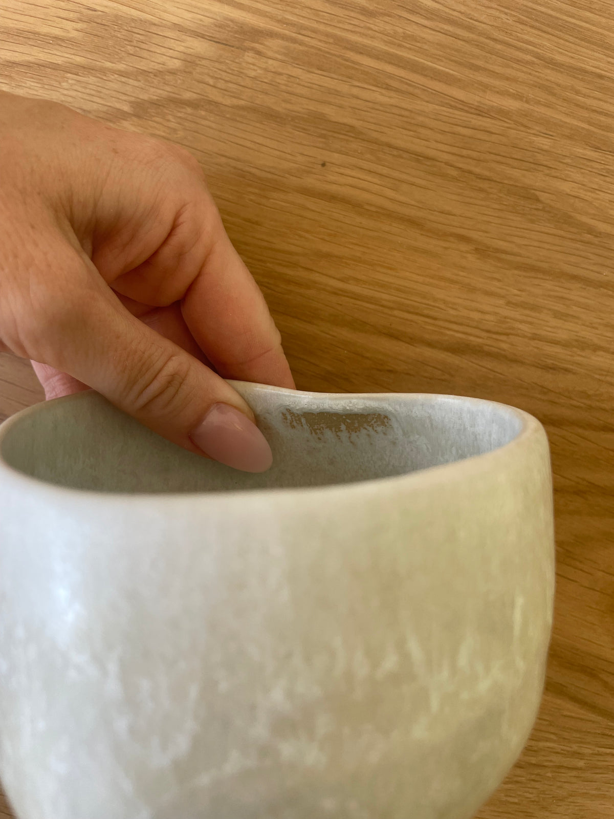 Amora Becher Mattweiß Creme Imperfections
