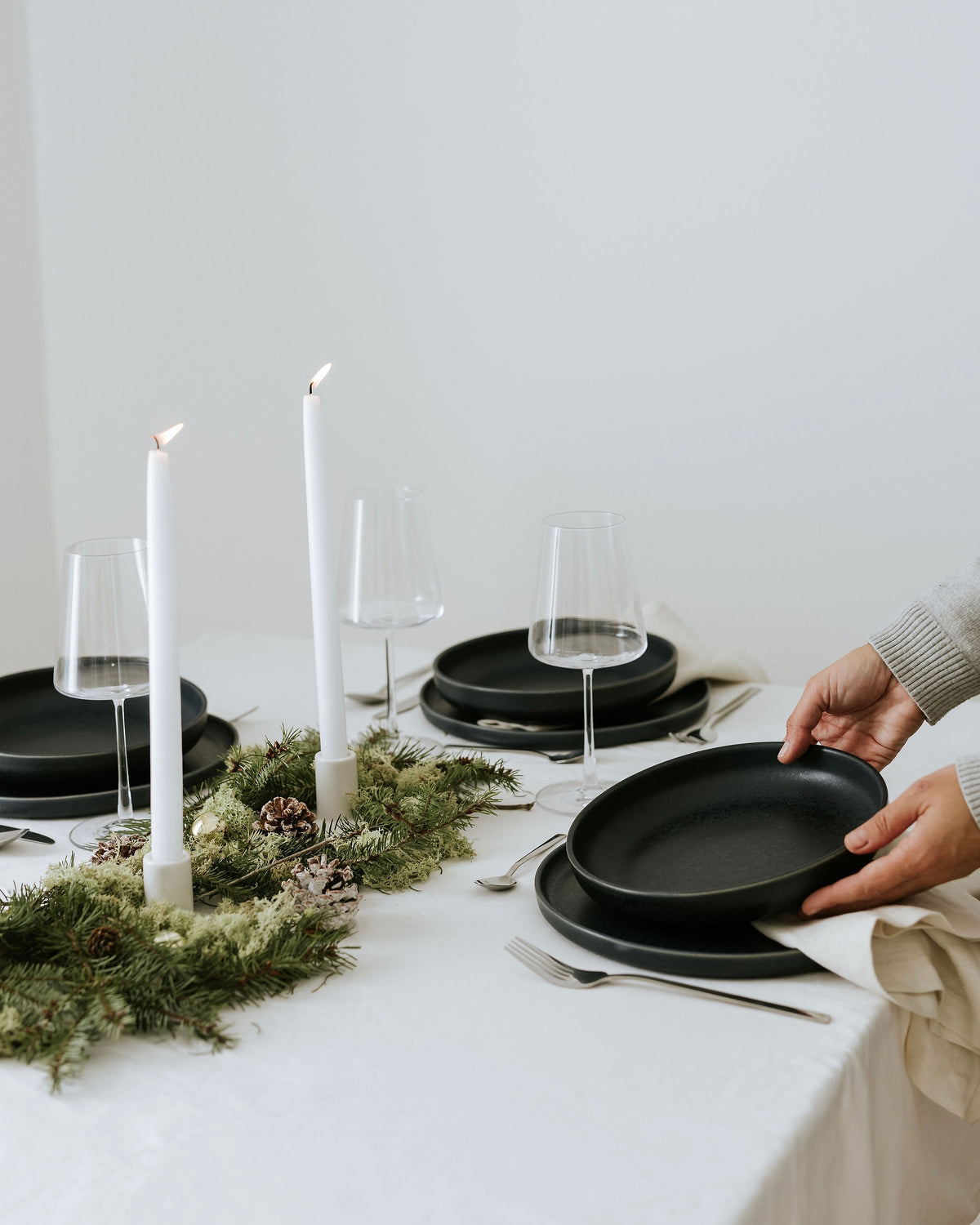 Faro pasta plate matt black blue