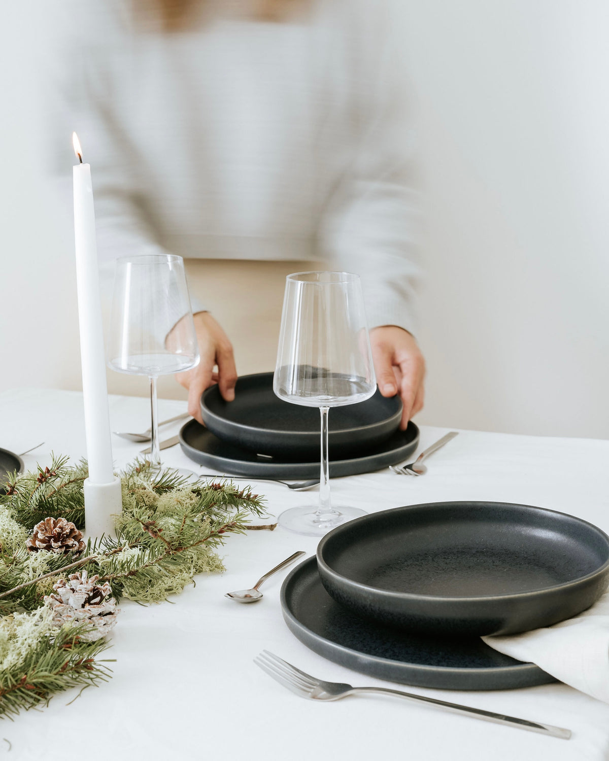 Faro pasta plate matt black blue